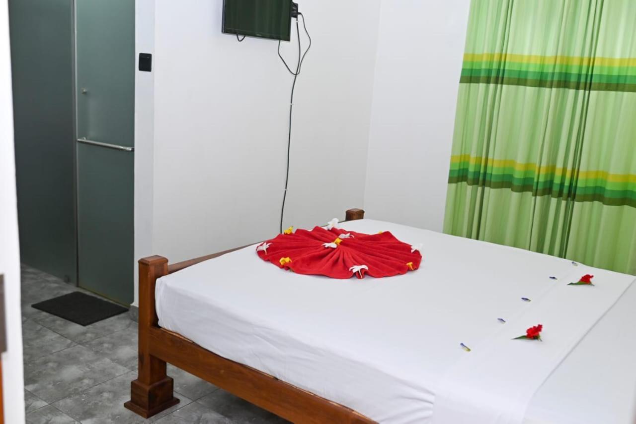Negombo Royal Villa By Hotel Oviniru Exteriér fotografie